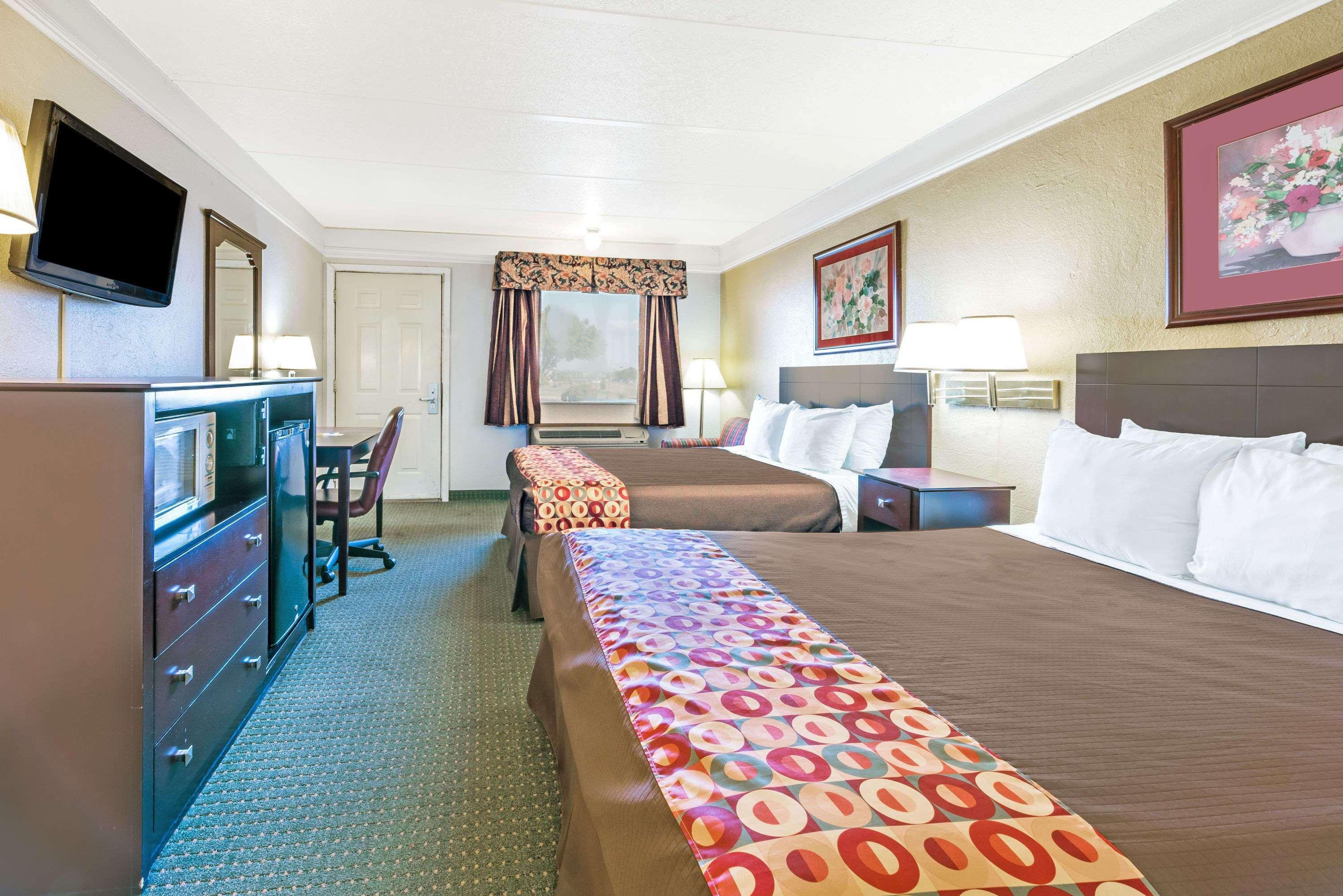 Days Inn By Wyndham Gainesville Luaran gambar