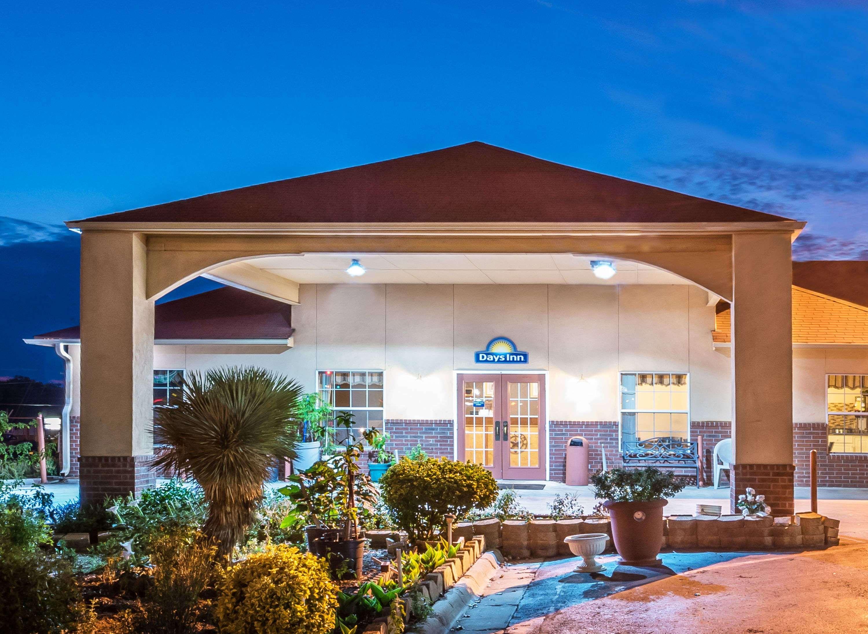Days Inn By Wyndham Gainesville Luaran gambar