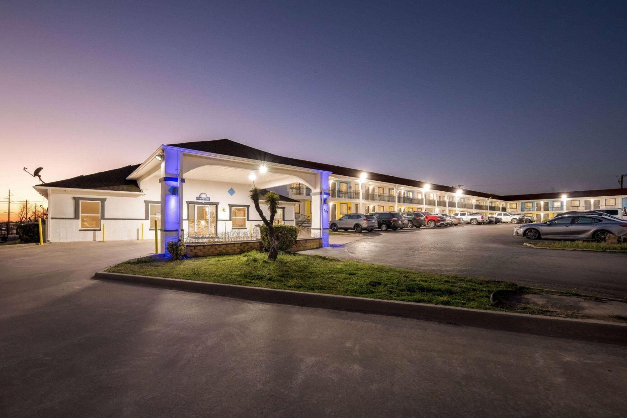 Days Inn By Wyndham Gainesville Luaran gambar